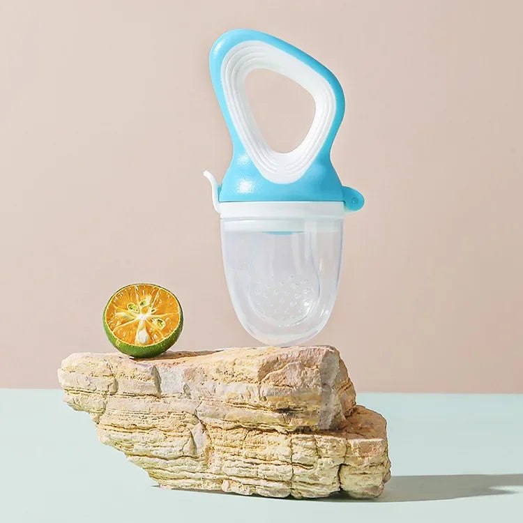1PC Silicone Baby Fruit Feeder with Cover Baby Nipple Fresh Food Vegetable Supplement Soother Nibbler Feeding Teething Pacifier
1 pièce : Tétine-bébé en silicone avec couvercle – Tétine pour bébé pour fruits et légu