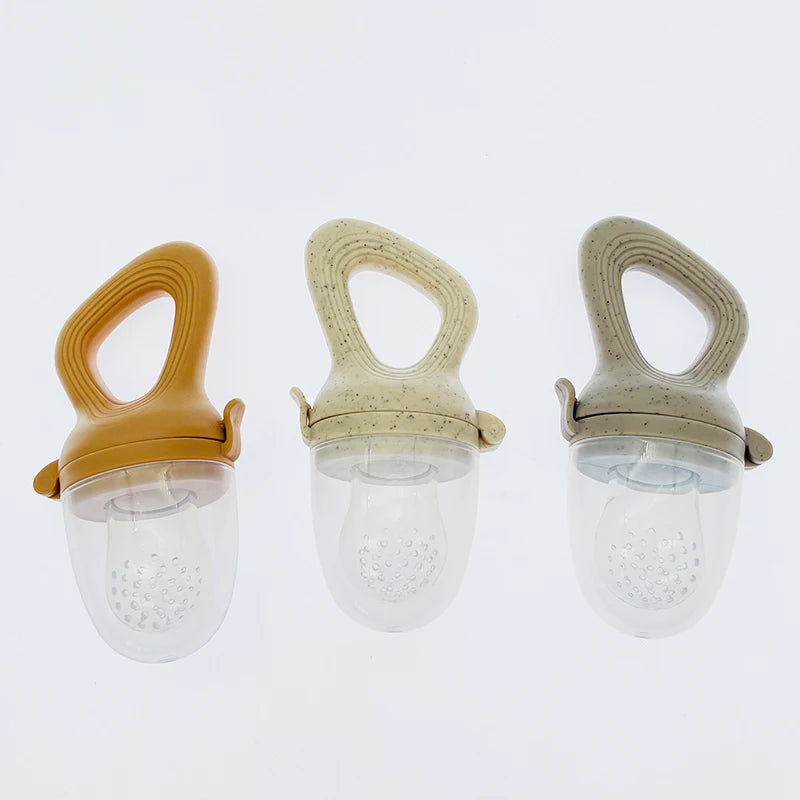 1PC Silicone Baby Fruit Feeder with Cover Baby Nipple Fresh Food Vegetable Supplement Soother Nibbler Feeding Teething Pacifier
1 pièce : Tétine-bébé en silicone avec couvercle – Tétine pour bébé pour fruits et légu