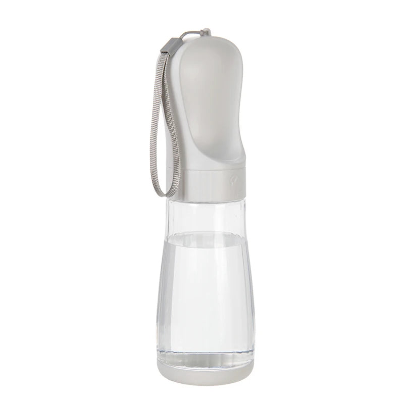 Bouteille d'eau pour chien /  Bouteil de nourriture pour chien / Bouteil deux en un pour animaux - Water bottle for dog / Food bottle for dog / Two-in-one bottle for pets.